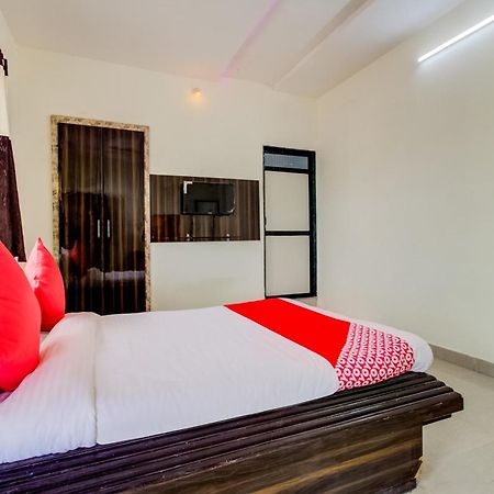 Hotel O City Center Dhule Екстер'єр фото